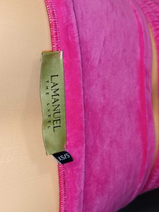 Komplet welurowy damski różowy - elegancki zestaw na lato