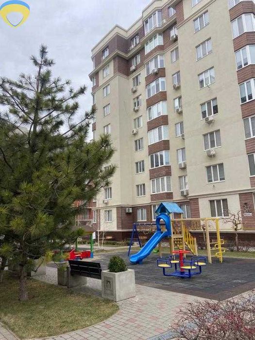 Продам  2-ком. квартиру в новом доме  возле моря . ЖК "золотая Эра"