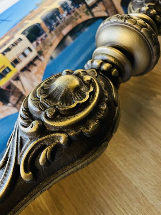 Дверна ручка для елітних будинків, особняків, соборів, храмів