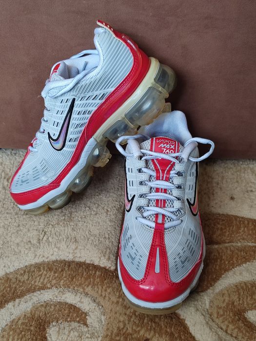 Кросівки Nike Wmns Air VaporMax 360 Grey Red
