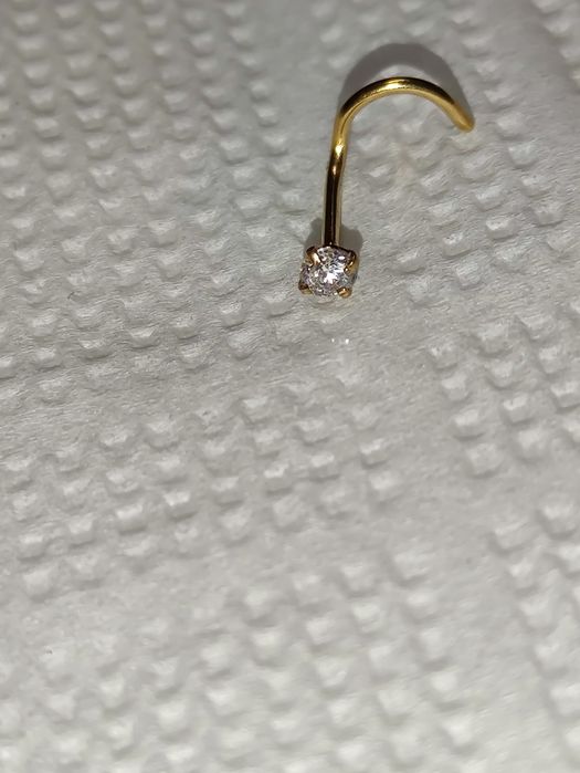 Пирсинг в нос нострил Титан