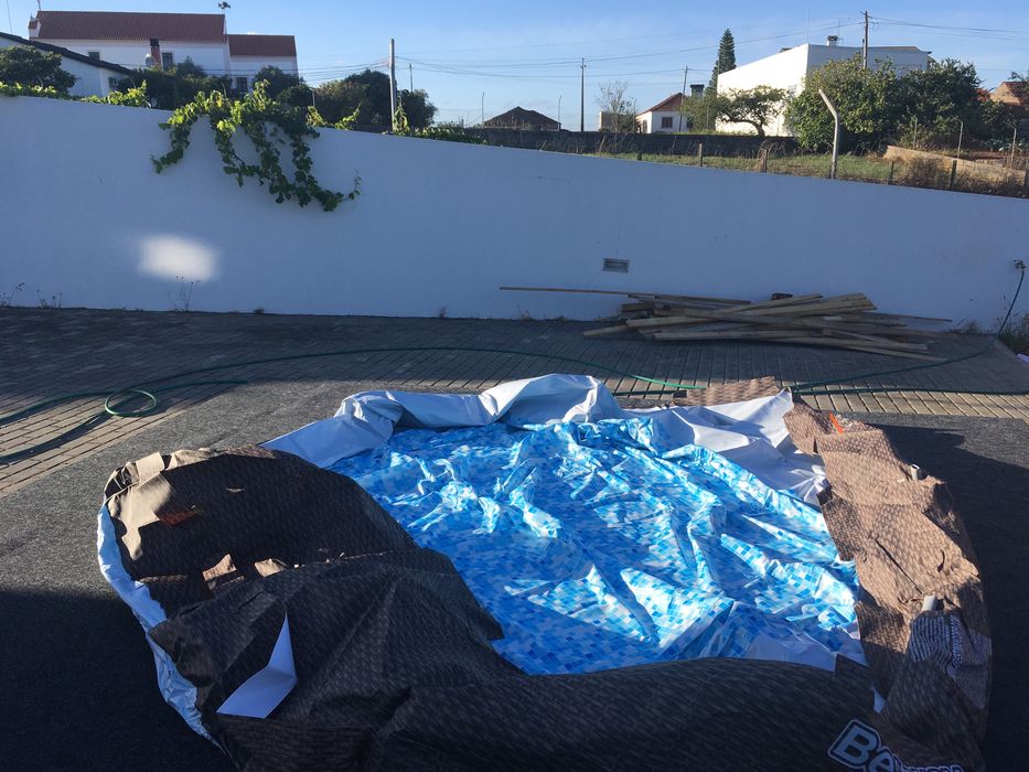 Piscina Bestway 3.66 diâmetro e 1 metro altura