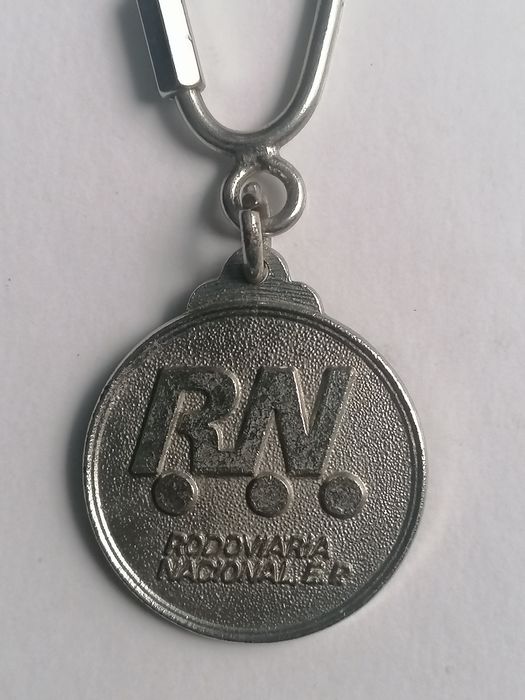 Porta-chaves em metal da Rodoviária Nacional empresa pública autocarro