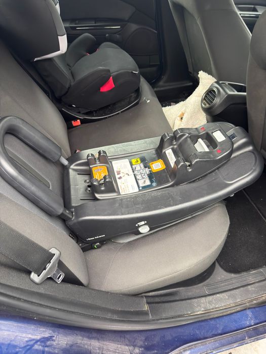 Joie i-Snug 2, baza wraz z dwoma fotelikami nosidełko