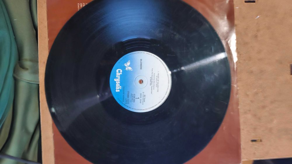 Blondie heart of glass