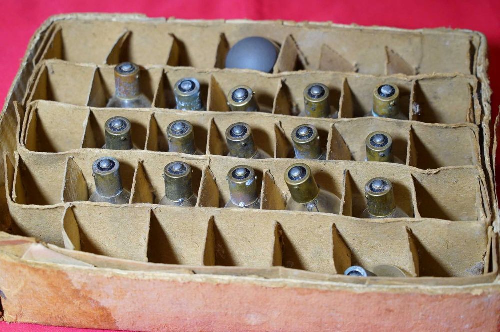 Измеритель. лампа 59Вт  26  56г.    новая