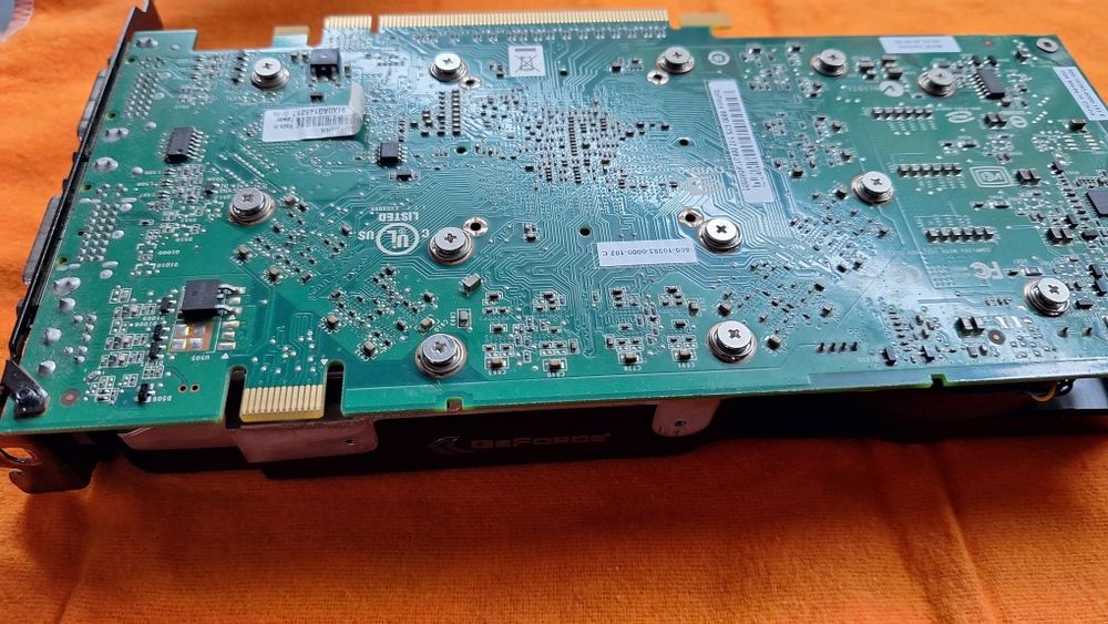 Plagra gráfica Asus 8800 GTS 512