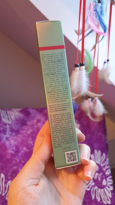 Nowy Erborian CC Red Correct do twarzy