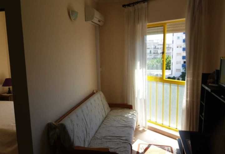 arrenda apartamento ao ano em quarteira