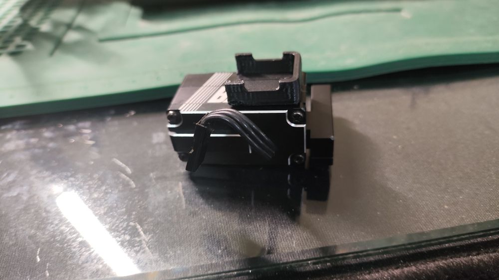 Servo BR1-X4 Xray