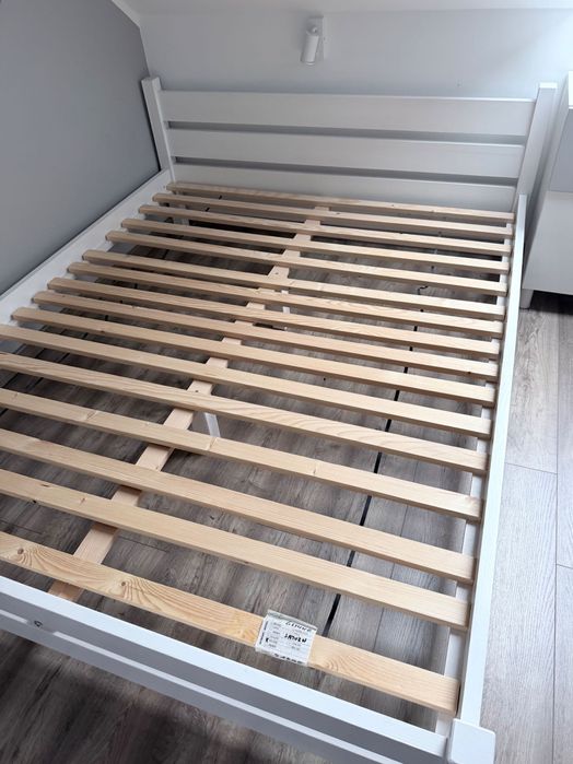 Łóżko małżeńskie drewniane 160x200