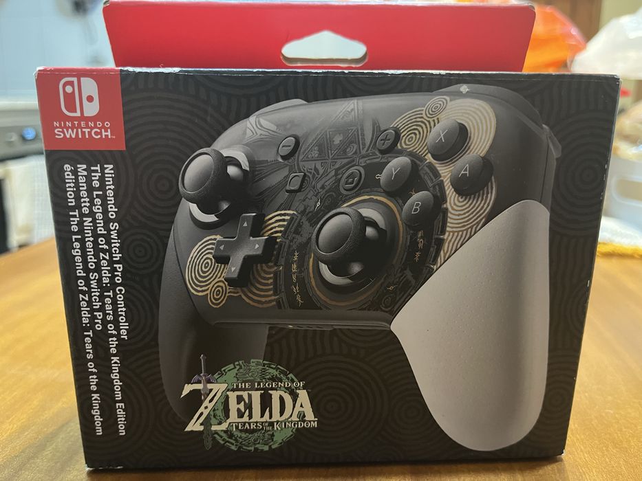 Nintendo Switch OLED Zelda TotK edition + acessórios