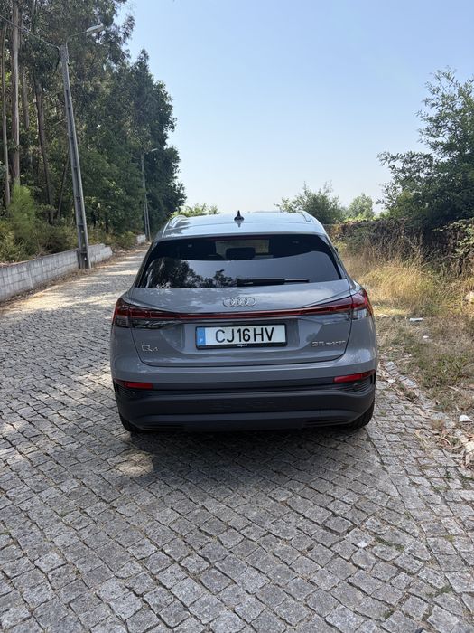 Audi Q4 - Etron