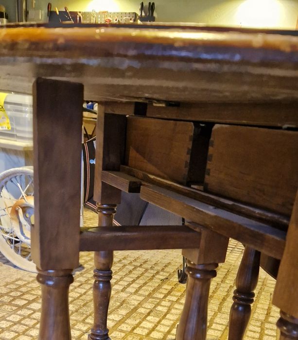 Mesa redonda desdobrável