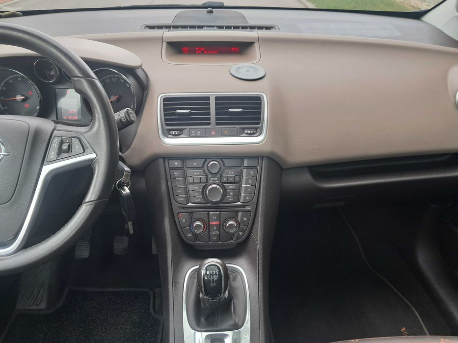 Opel Meriva 1.4 B  Bezwypadkowa