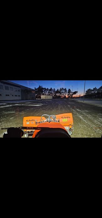 Odśnieżanie Usluga mini traktorem