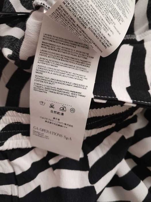 Spodnie z materiału Armani Jeans r. 40