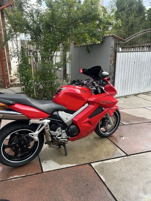 ПродамHonda vfr800