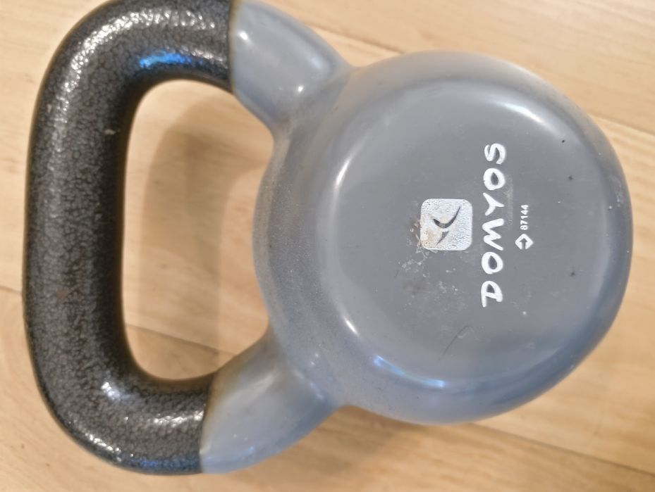 Kettlebell 12 kg żeliwny gumowany domyos