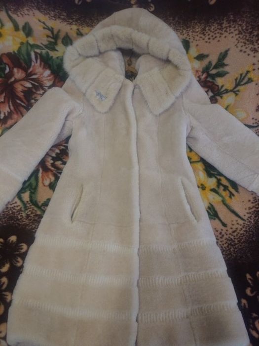 Шубка женская мутон.