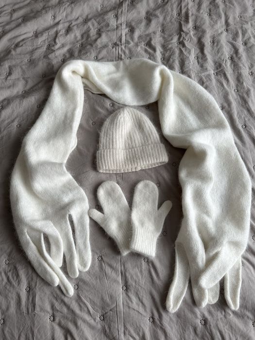 Зимовий набір з ангори (шапка + шарф + рукавиці)