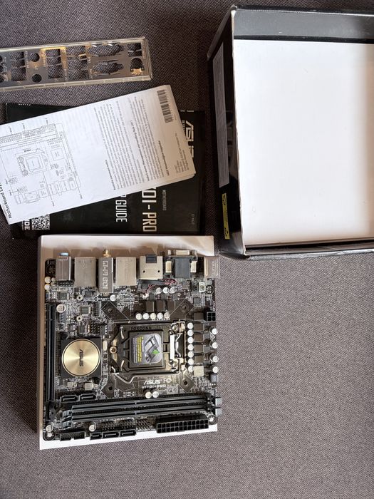 Материнська плата mini itx Asus H170I-PRO