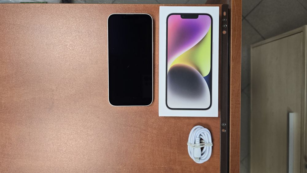 iPhone 14 128GB biały, stan bdb