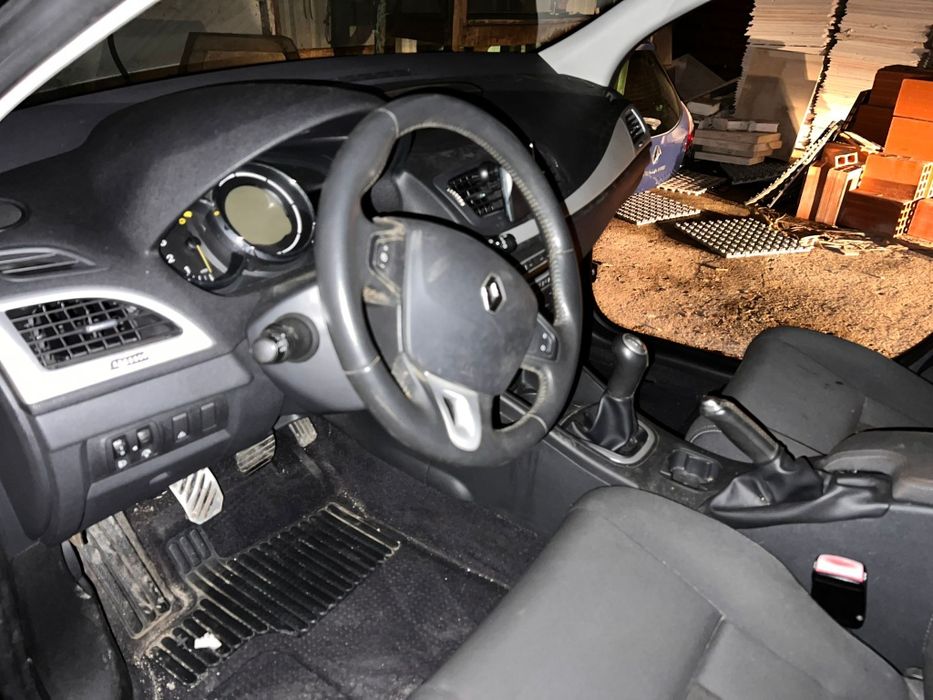 Megane 3 tras completa , optica e os banco etc