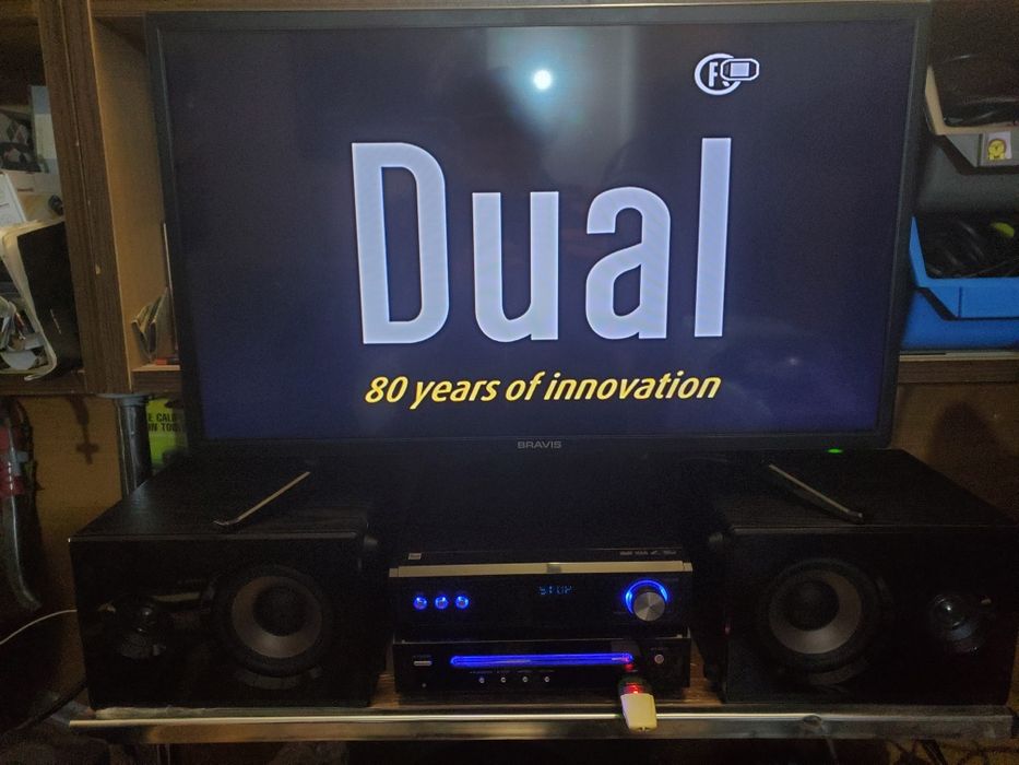 Музыкальный центр DUAL.