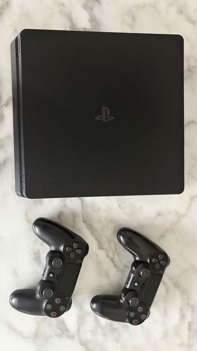 PlayStation 4 Slim 1TB – Modelo CUH-2116B – 2 Comandos