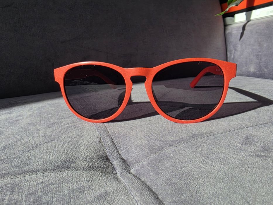Beefeater London - Czerwone okulary przeciwsłoneczne + materiałowe etui (nowe)