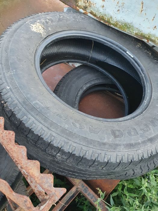 Opony maxxis R16