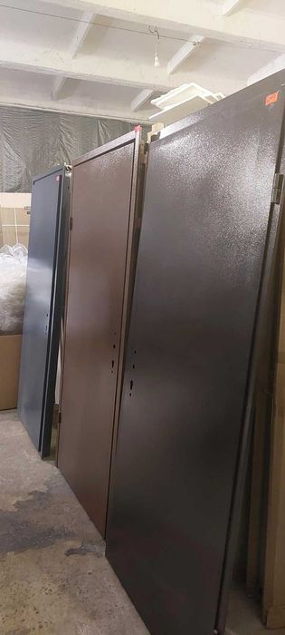 Входные металлические двери вхідні металеві двері нові розпродаж бу