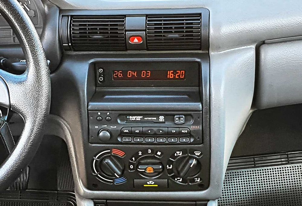 Opel Astra GT 1.6i 3P. (Certificado Museu do Caramulo)