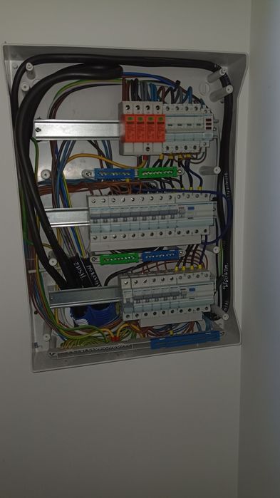 Elektryk, uslugi Elektryczne