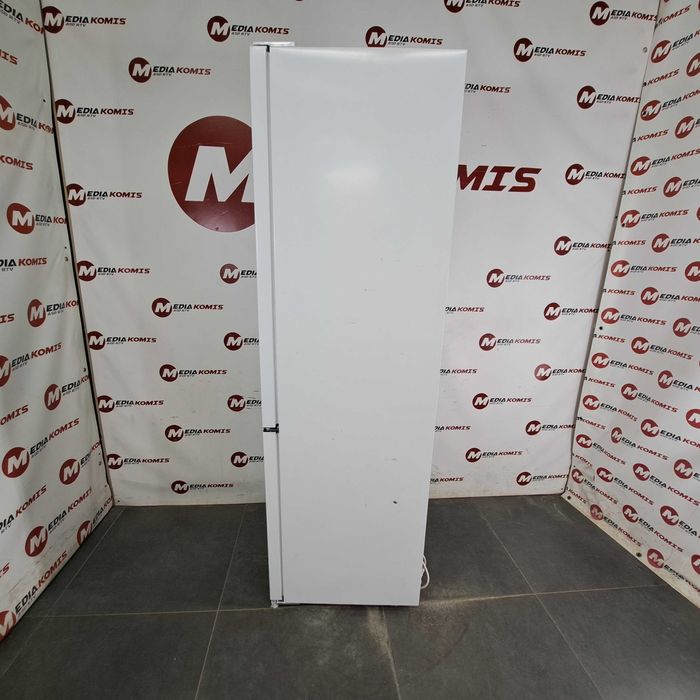 Lodówka Amica KGCL 387 150 S [12m-cy gwar] E/176cm wys/262litry/39dB