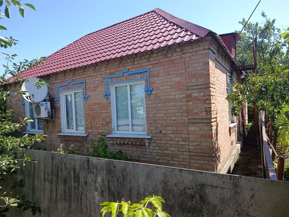 Продам будинок в тихому затишному місці