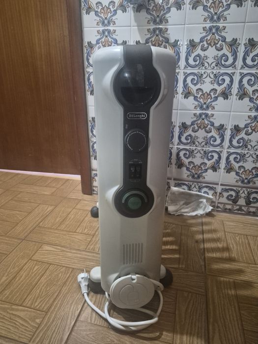 Aquecedor a Óleo Delonghi 2500W 12 elementos