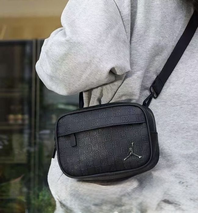 Сумка через плече Jordan