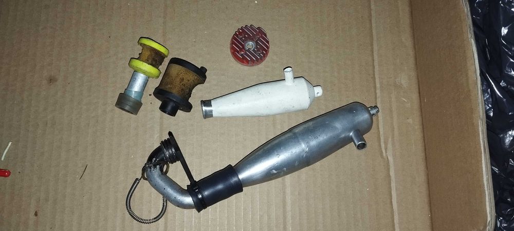 Silniki nitro i części rc dużo tłumik spalinowe