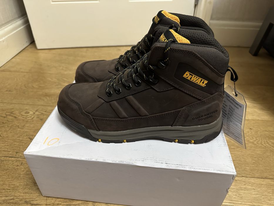 Черевики Dewalt.