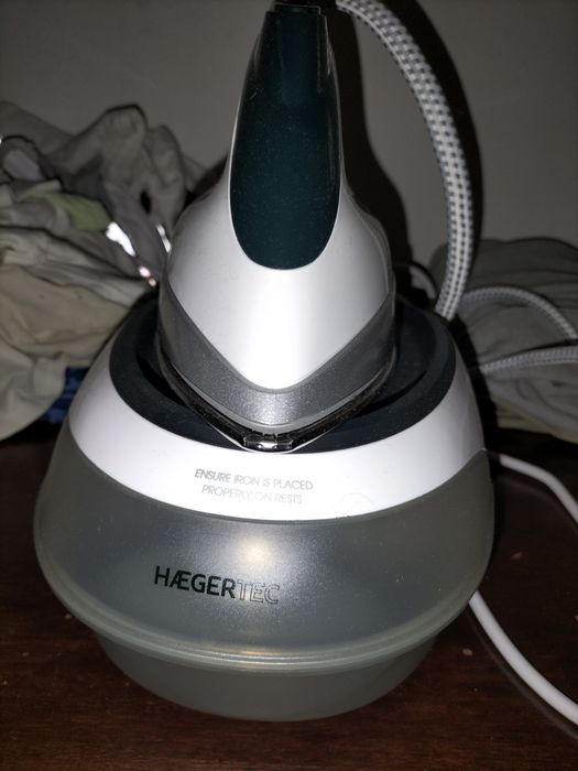 Ferro a vapor haeger