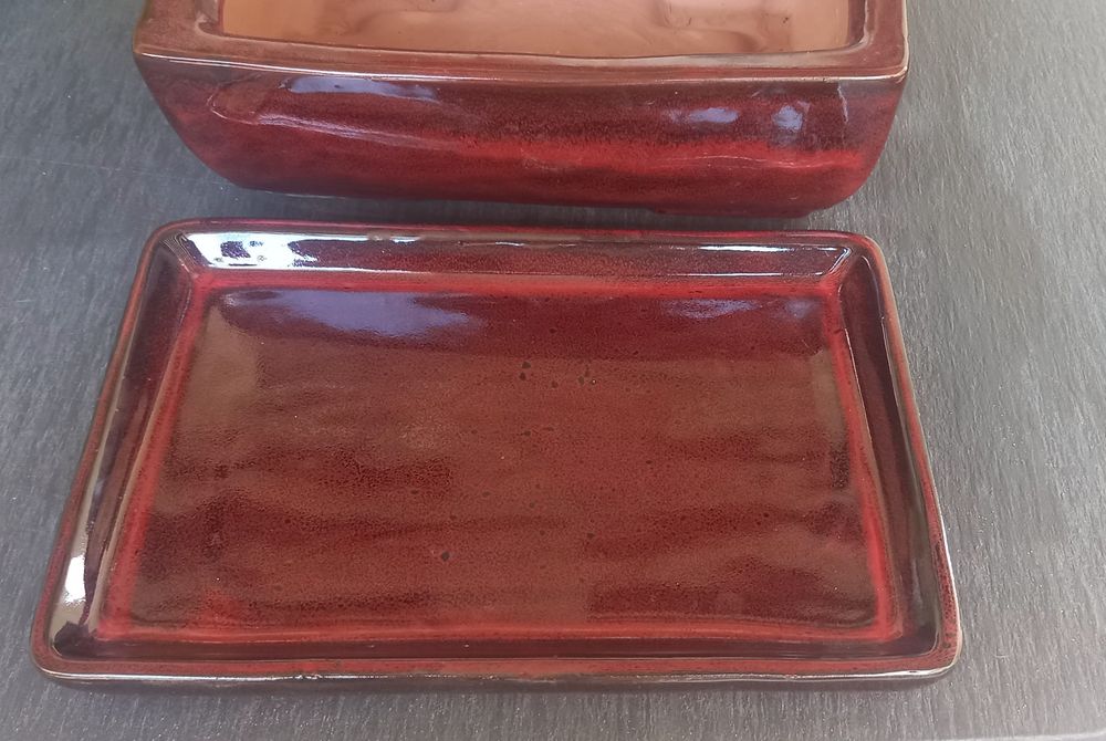 Vaso e prato em cerâmica/ vaso em cerâmica