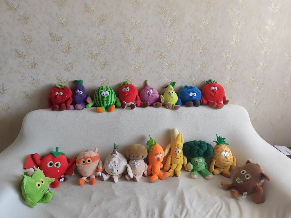 М'які іграшки овочі та фрукти