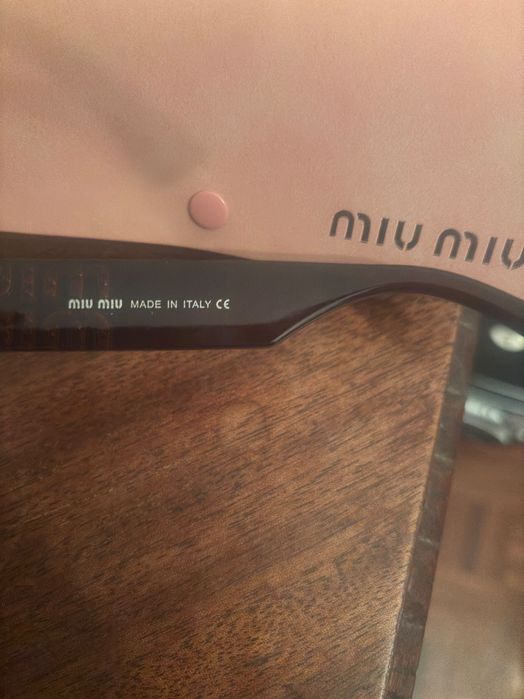 Óculos de sol miu miu
