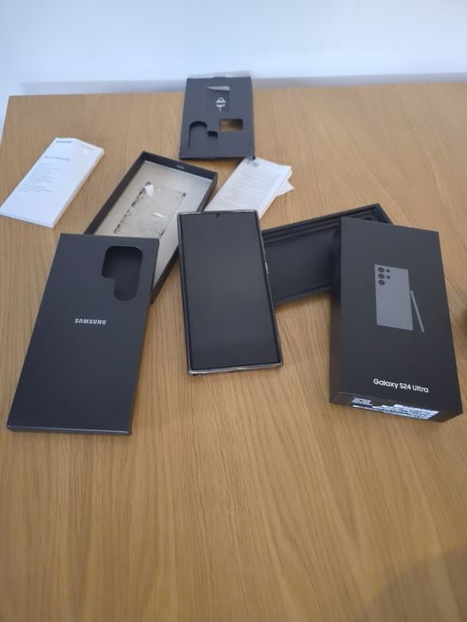 Samsung Galaxy S24 Ultra 512 GB – stan idealny