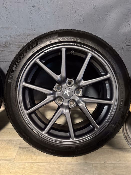 Диски Tesla R18 8.5j ET 40