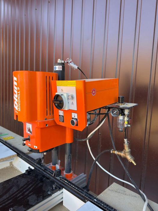 Wiertarka pod zawiasy BLUM Minidrill P minipress