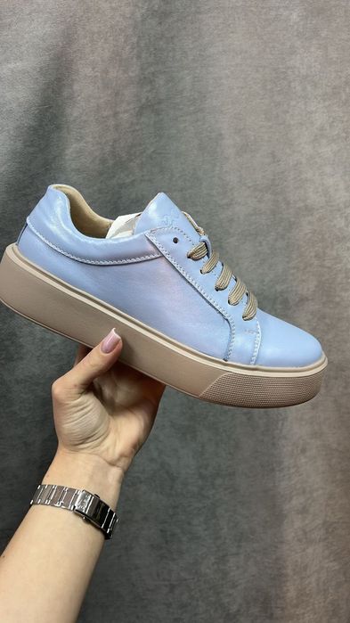 ЦЕНА БЫЛА 3800!Женские брендовые кроссовки Ecco,кожаные кеды голубые