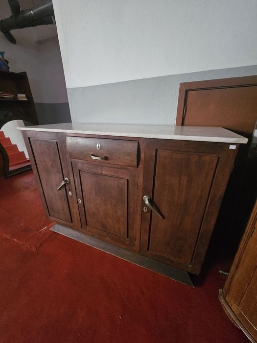 Movel com 100 anos centenário